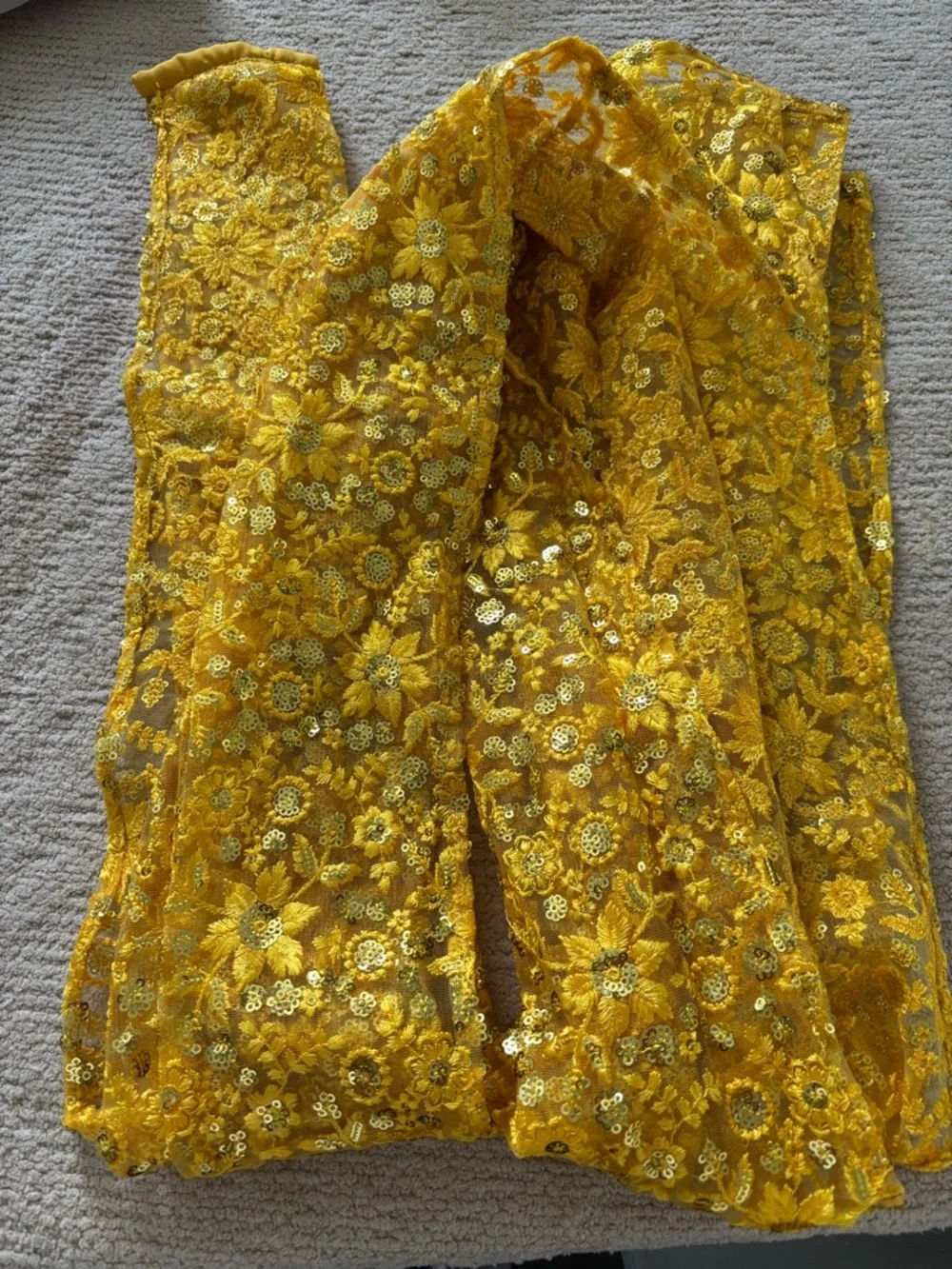 AhoiCHIC Yellow Embroidered Dress - M - Picture 8 of 16